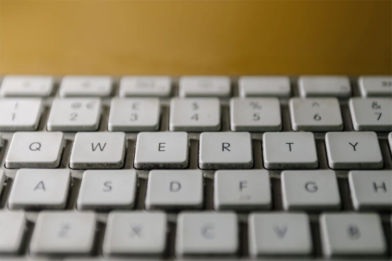 Полезные советы о том, как почистить клавиатуру Mac